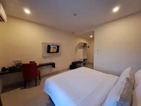 Hotel Simfony Alor Kalabahi Esterno foto
